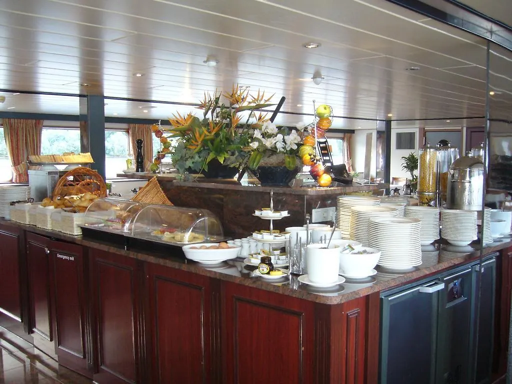 Fairtours Hotelschiff Rex Rheni *** Düsseldorf Botel